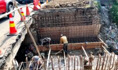 Dinas PUPR Kota Semarang Dan PT PRABA MAS HILL Mulai Pembongkaran Jembata DI Jalan Simongan, Rencana Sudah Disiapkan Jauh -Jauh Hari