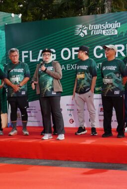 Dorong Gaya Hidup Sehat, Danrem 072/Pamungkas Bersama Masyarakat Ikuti TransJogja Run 2026