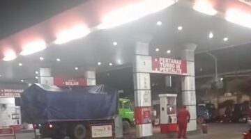 Sopir Truk Diduga Pengangsu Solar Subsidi Arogan, Nyaris Tabrak Awak Media di Demak hingga Semarang