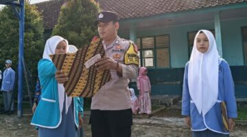 Jaga Khidmat Memperingati Hari Lahir Pancasila, Jajaran Kapolsek dan Koramil 1121/ Bungbulang Hadir Dalam Upacara