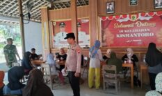 Ratusan Warga Kismantoro Terima Bansos PKH Tahap II, Polisi Lakukan Pengamanan dan Monitoring