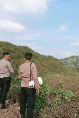 Granat Diduga Peninggalan Masa Revolusi Ditemukan Warga, Tim Jibom Polda Jabar Lakukan Pemusnahan di Leles Garut