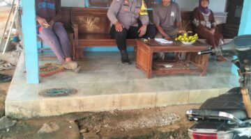 Bhabinkamtibmas Desa Lempong Antar Langsung Surat Izin Hajatan, Wujud Pelayanan Polri yang Dekat dengan Masyarakat