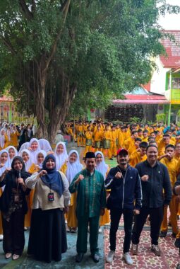 TEKANKAN BAHAYA DUNIA DIGITAL , INFINITY CENTER LAKUKAN SOSIALISASI DI SMA NEGERI 9 PEKANBARU