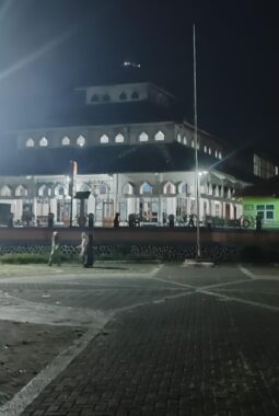 Menjemput Sehat di Jantung Garut Selatan: Pesona Subuh di Alun-Alun Bungbulang