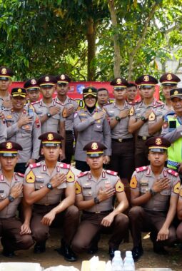 Semangat Bhayangkara Muda Mengabdi, 17 Taruna-Taruni Akpol Turun Langsung Bedah Rumah Mbah Lampi di Sragen