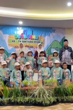 Akhirussanah KB TK Bintang Kecil : Pentas Seni, Out Bond dan parenting jadikan anak bangsa Tangguh dan Unggul