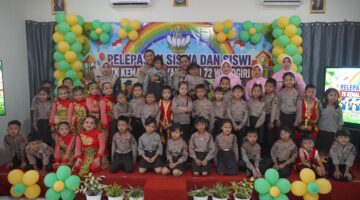 Kapolres Wonogiri Lepas 36 Siswa Tk Kemala Bhayangkari 72, Tegaskan Komitmen Polri Dalam Pembentukan Karakter Generasi Bangsa