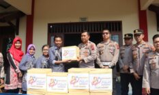 Sambut Hari Bhayangkara ke-80, Polres Wonogiri Tebar Kepedulian Melalui Bakti Sosial untuk Lansia dan Pekerja Sektor Informal