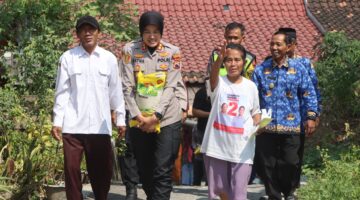 Senyum warga Penawangan warnai Bakti Sosial dan pelayanan Kesehatan gratis Polres Semarang