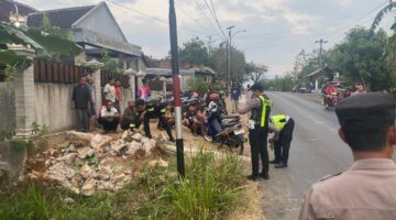 Pejalan Kaki Lansia Meninggal Dunia Usai Tertabrak Mobil di Tirtomoyo