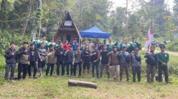 Hadir di MAPERCA Naratas Pecinta Alam Kandangwesi, Bhabinkamtibmas dan Damkar Bungbulang Berikan Sosialisasi Penting