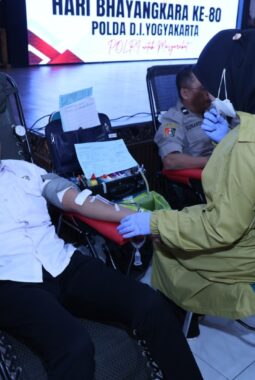 Polda DIY Gelar Bakti Kesehatan Donor Darah Sambut Hari Bhayangkara ke-80, Kumpulkan 139 Kantong Darah