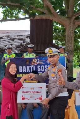 Polda Riau Salurkan 1.198 Paket Bansos dan Hadirkan Berbagai Program Sosial untuk Masyarakat