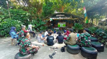 Pererat Kebersamaan, Kodim 0730/Gunungkidul Gelar “Nobar Bola Gembira” Piala Dunia 2026 Bersama Masyarakat di Dua Lokasi.