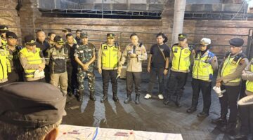 Polres Kudus Siagakan Ratusan Personel Amankan Pembagian Nasi Jangkrik Buka Luwur Sunan Kudus