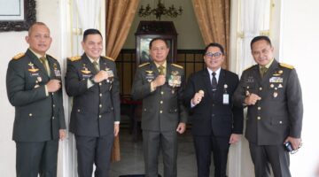 Pangdam IV/Diponegoro Dampingi Panglima TNI pada Prasetya Perwira Diktukpa TNI Integratif dan Kunjungan ke Museum Bersejarah