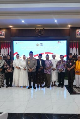 Kasrem 072/Pamungkas Hadiri Doa Bersama Lintas Agama Memperingati Hari Ulang Tahun (HUT) Bhayangkara ke- 80 Polda DIY