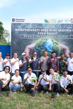 PTPN I Regional 1 dan Forkopimcam Tanjung Morawa Tanam 300 Pohon Peringati Hari Bumi dan HUT Deli Serdang ke-80