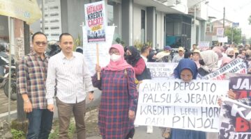 Ratusan Korban Bank Mandiri Taspen Purwokerto, Geruduk danTuntut Pembatalan Kredit Bermasalah