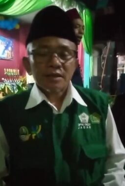 KH Ahmad Husaeni Pimpin Semangat Juara di Momentum Tahun Baru Islam Hadir di DKM dan MDTU Nurul Ihsan Cikalong