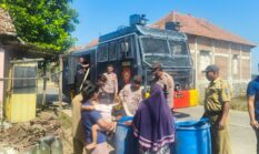 Ringankan Beban Warga, Sat Samapta Polres Jepara Salurkan 6.000 Liter Air Bersih di Kedungmalang