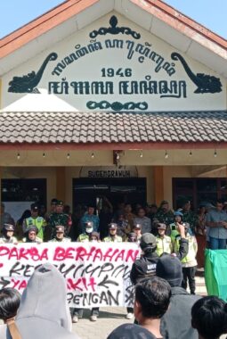 Demo Warga Banyon: Lurah Berjanji Akan Menghentikan Dukuh Dalam waktu 7 Hari