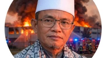 Air Mata Berganti Doa, KH Ahmad Husaeni Rangkul Jiwa-Jiwa yang Terluka Pascakebakaran di Bungbulang