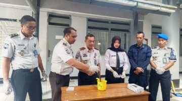 Troling Rutin Berbuah Hasil, Petugas Lapas Kelas IIB Pati Gagalkan Dugaan Penyelundupan 155 Butir Pil Terlarang