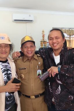 Perkuat Sinergi dan Silahturahmi, Direktur PT Ariel Mandiri Jaya kunjungi Kepala  Desa Dondong, Kesugihan, Cilacap