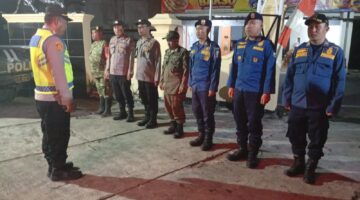Antisipasi Gangguan Kamtibmas, Kapolsek Bungbulang Pimpin Apel Gabungan Malam Minggu