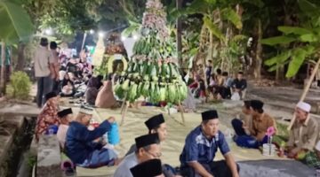 Peringatan Bulan Suro ( Syukuran ) , Warga Dusun Gunung Bawang – Desa Nusajati Gelar Tradisi Gunungan Sayur Mayur …. !!!