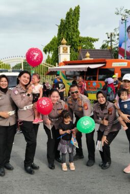 Polantas Sapa Warga di Car Free Day, Ditlantas Polda Riau Gaungkan Budaya Tertib Berlalu Lintas