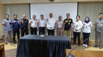 Sukindar Ketua YLKAI DPC Kota Semarang Hadiri Penandatanganan Standar Pelayanan Terminal Penumpang Pelindo Tanjung Emas
