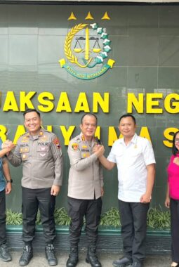 Kapolresta Banyumas Jalin Silaturahmi dengan Kajari Banyumas, Perkuat Sinergi Penegakan Hukum dan Pelayanan Masyarakat