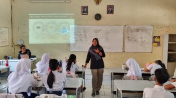 Bawaslu Kendal Tanamkan Pendidikan Demokrasi Sejak Dini, Isi MPLS SMA Negeri 2 Kendal