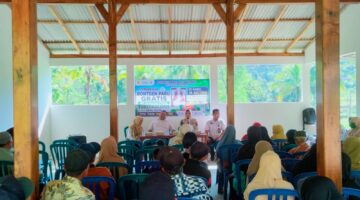 Sidokkes Polres Wonogiri Layani 100 Warga di Batuwarno, Cek Kesehatan Gratis dan Skrining TBC Digencarkan