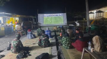 Pererat Silaturahmi dengan Warga, Koramil Jajaran Kodim 0730/Gunungkidul Gelar Nobar Akbar Piala Dunia 2026 Antara Argentina Vs Inggris.
