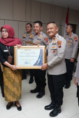 Polres Karanganyar Raih Predikat Pelayanan Sangat Baik dari Ombudsman RI, Bukti Komitmen Hadir Melayani Masyarakat