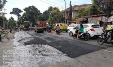 PT Praba Mas Hill Gercep Perbaiki Jalan Abdul Rahman Saleh, Kalipancur   