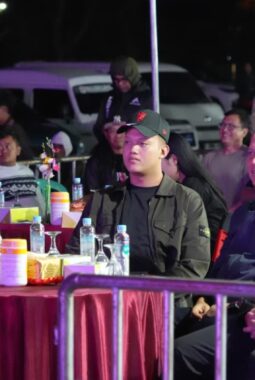 Pangdam IV/Diponegoro Nobar Bersama Warga, Bangun Kebersamaan Lewat Semangat Olahraga
