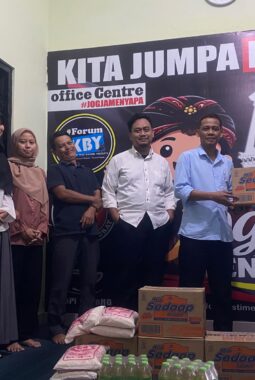Kolaborasi Polda DIY dan Komunitas Jogja Menyapa Salurkan Bantuan Sembako, Wujud Nyata Kepedulian Melalui Dunia Digital