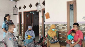 Bhabinkamtibmas Polres Sragen Kawal Tracing TB Hingga Rumah Warga, Perkuat Upaya Putus Rantai Penularan di Masaran