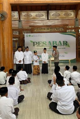 Polres Jepara Beri Edukasi Anti-Bullying dan Bahaya Narkoba untuk Santri Baru Pesantren Balekambang