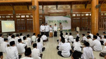 Polres Jepara Beri Edukasi Anti-Bullying dan Bahaya Narkoba untuk Santri Baru Pesantren Balekambang