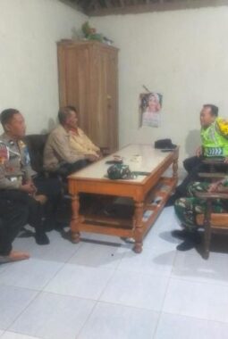 Wujud Sinergi TNI-POLRI Menjaga Keamanan Masyarakat Slogohimo