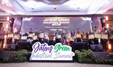 SMKN 5 Semarang Raih Penghargaan Sekolah Teraktif Pendukung Program Rengganis Mengajar pada Jateng Green Industry Summit 2026
