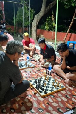 Warga RT 04 Perumahan Indopermai Siap Berlaga di Lomba Catur Master RW 15 Tahun 2026