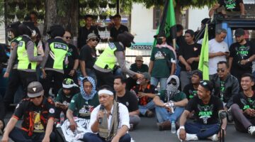 Massa Desak Transparansi Penanganan Kasus Dugaan Penyimpangan Proyek Mini Zoo Purworejo, Aksi Berlangsung Kondusif