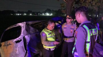 Mobil Melaju Sendiri Lalu Terbakar di Sragen, Polisi Pastikan Tidak Ada Korban Jiwa